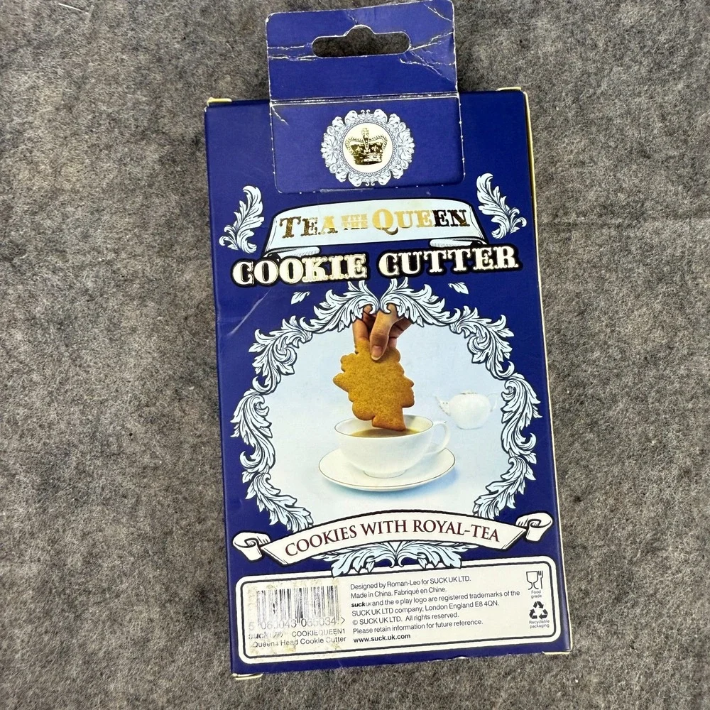 Tea with‎ the Queen Cookie Cutter Elizabeth UK Britain NEW